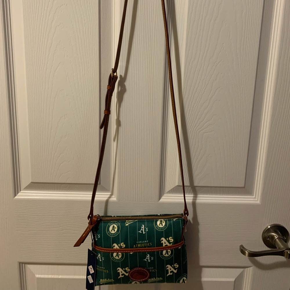 Dooney & Bourke